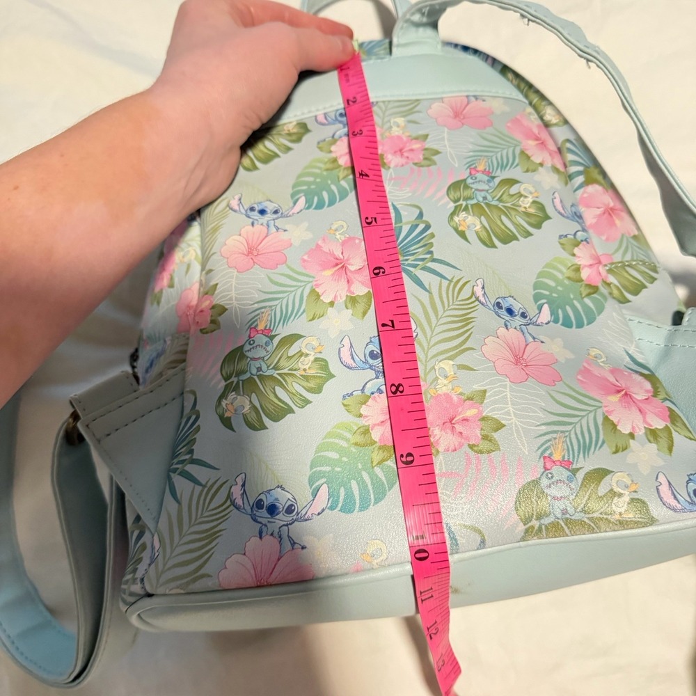 Loungefly Disney Lilo & Stitch Tropical Friends Mini Backpack + Stitch Keychain - Picture 5 of 9